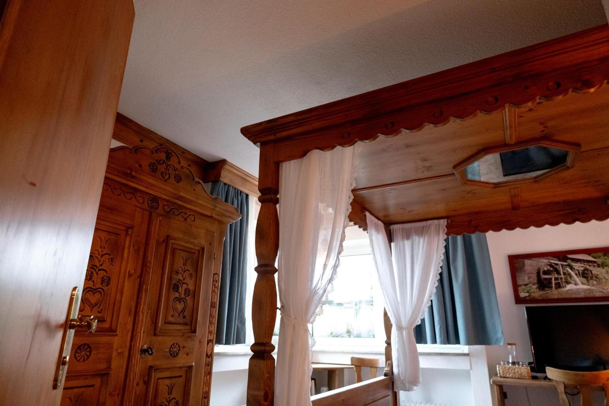 Hotel Zum See, Titisee Exteriör bild