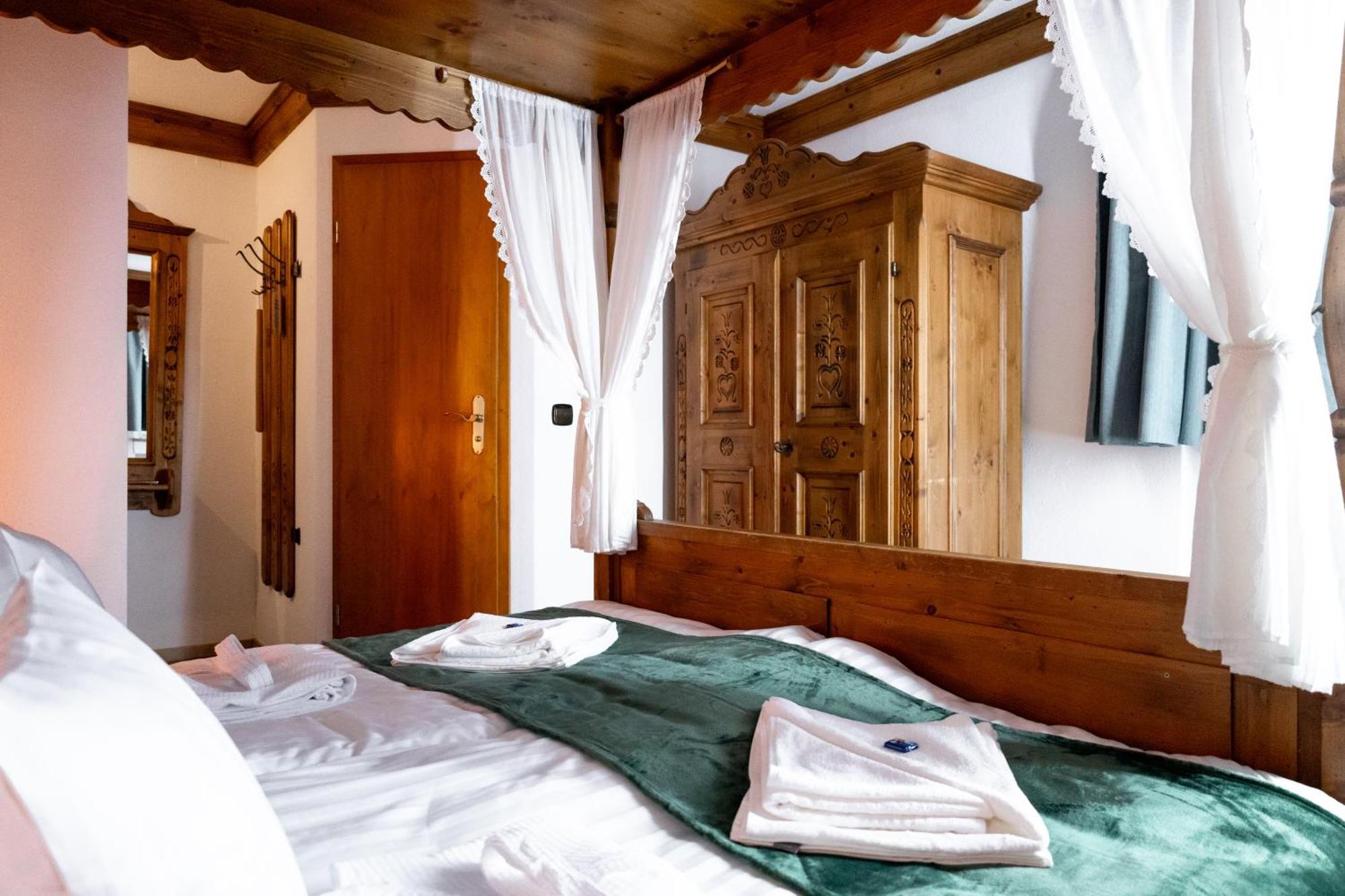 Hotel Zum See, Titisee Exteriör bild
