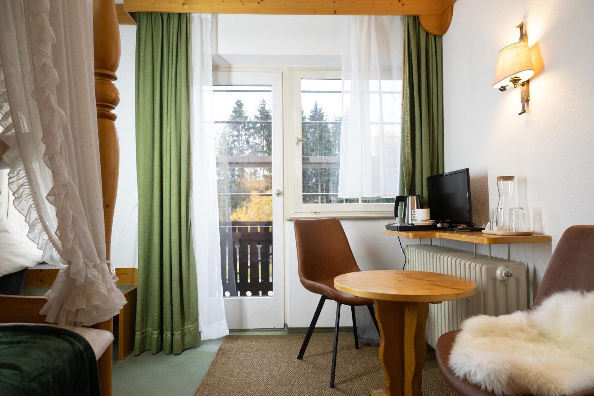 Hotel Zum See, Titisee Exteriör bild