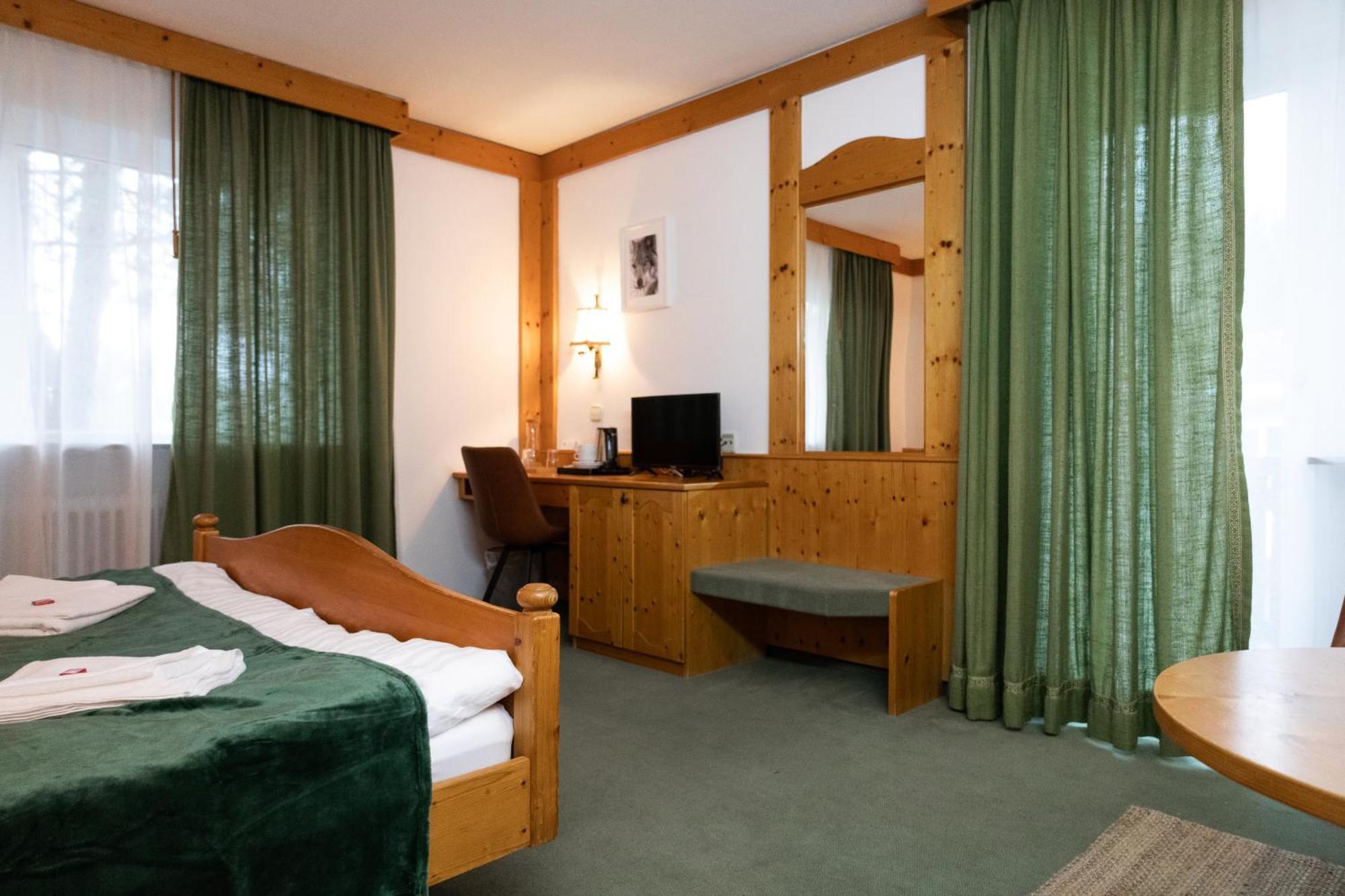 Hotel Zum See, Titisee Exteriör bild