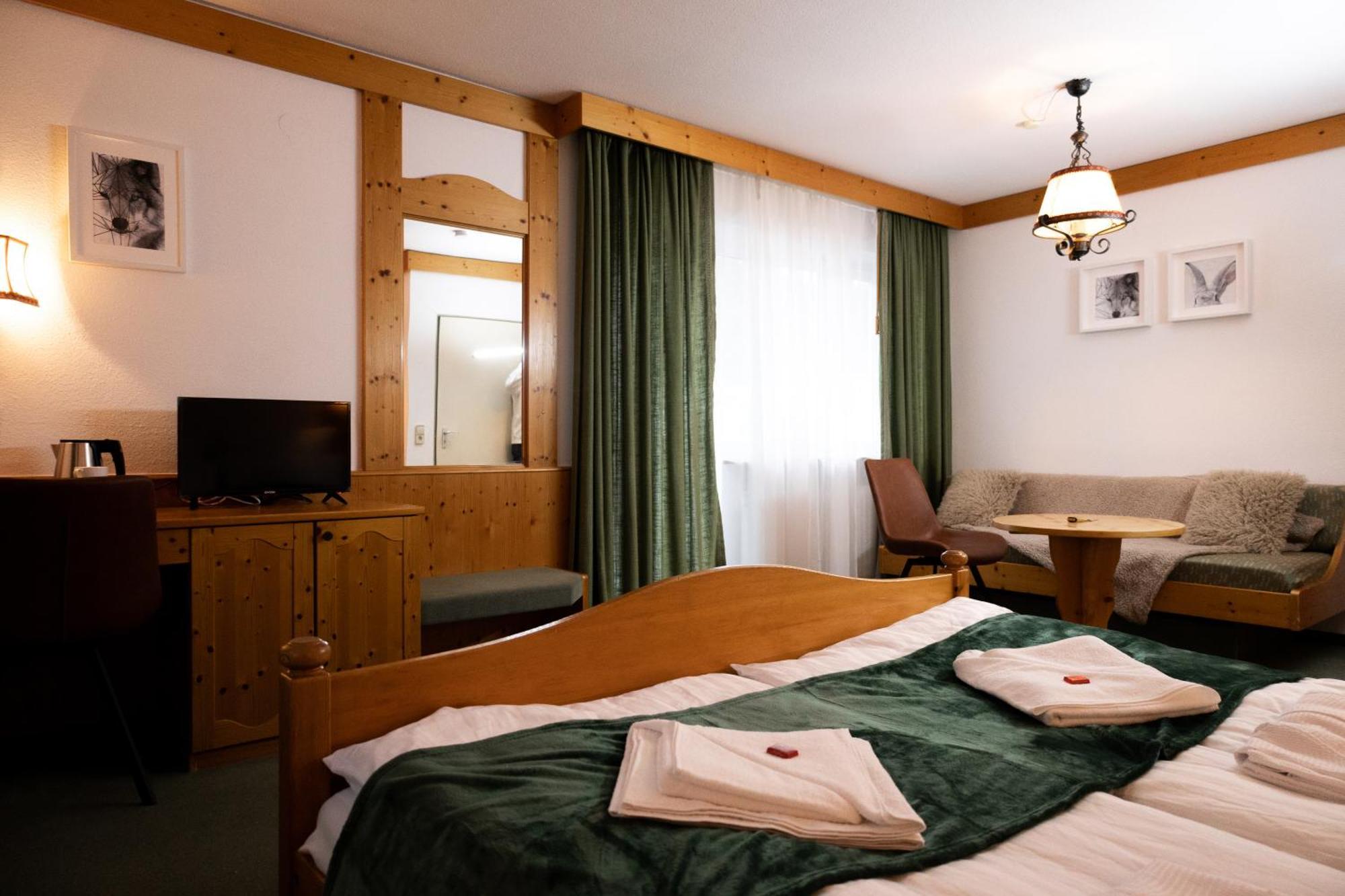 Hotel Zum See, Titisee Exteriör bild