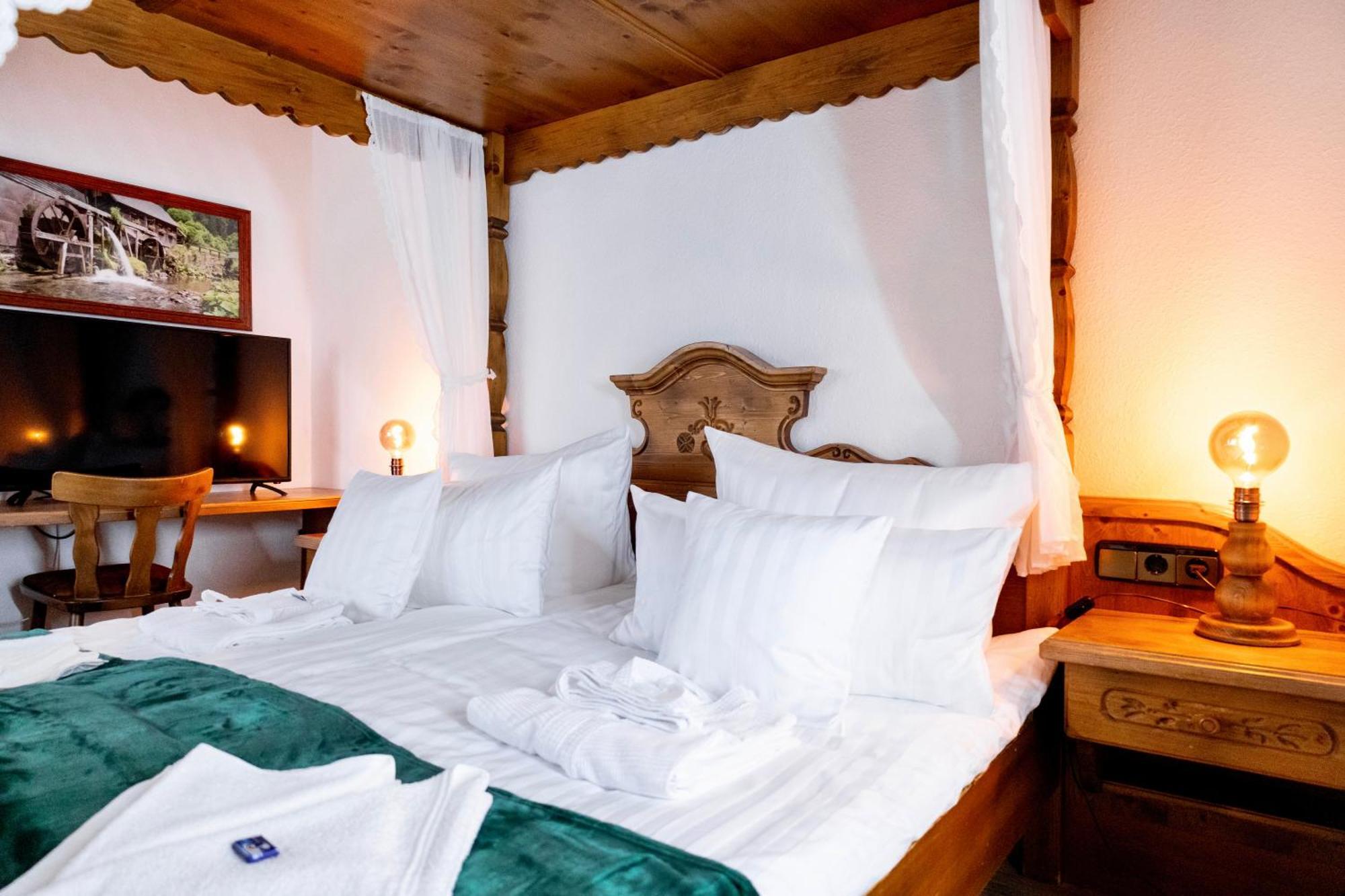 Hotel Zum See, Titisee Exteriör bild