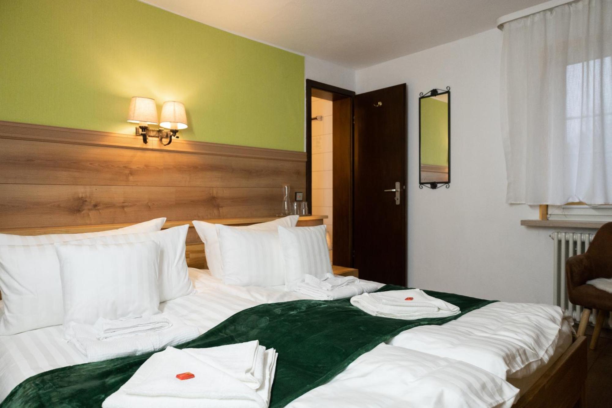 Hotel Zum See, Titisee Exteriör bild